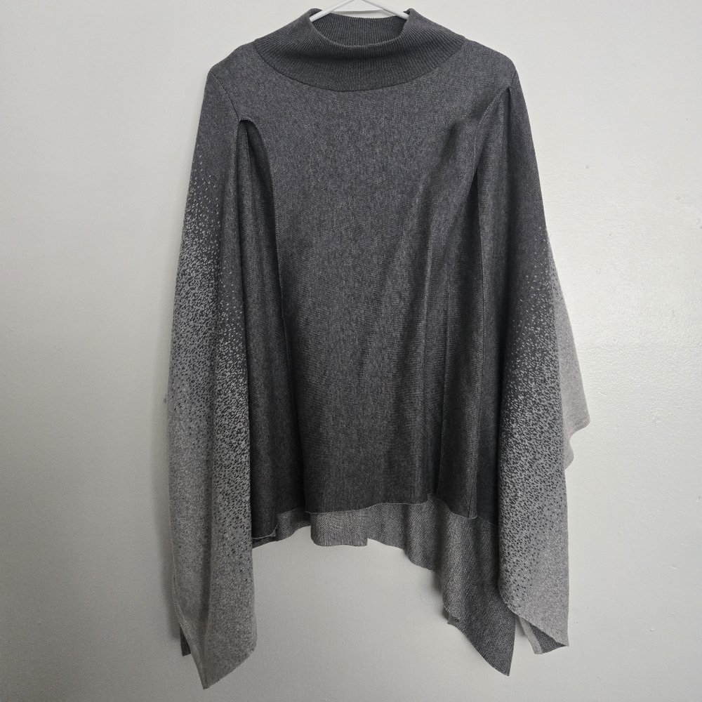 J McLaughlin Dark Gray w Light Gray Gradient Kora Poncho One Size